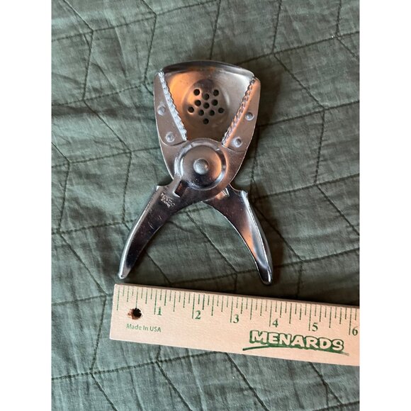 Vintage Nevco Hand Squeeze Juicer Used - Picture 9 of 9
